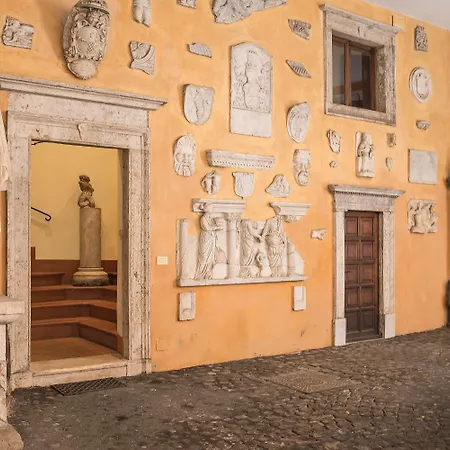 Trevi Rome Suite