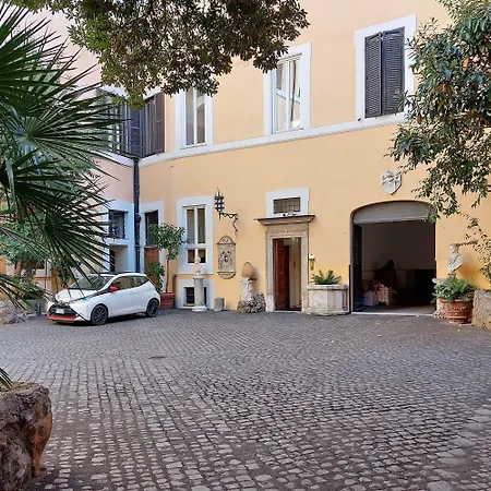 Trevi Rome Suite