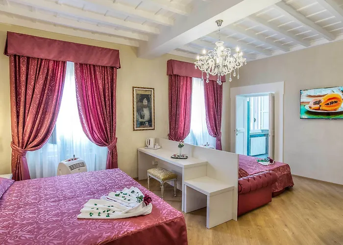 Trevi 4*