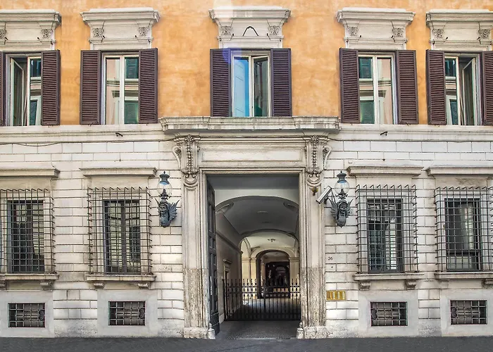 Trevi Acomodação com café da manhã  4*