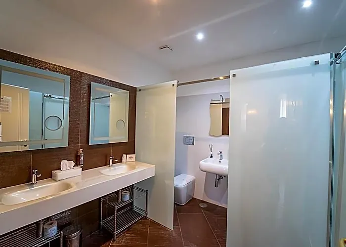 Acomodação com café da manhã  Trevi 4*
